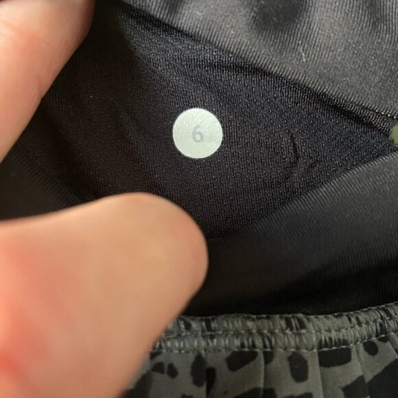 Lululemon Pleat To Street Skirt IIWatermark Slate Black size 6 - Picture 11 of 14